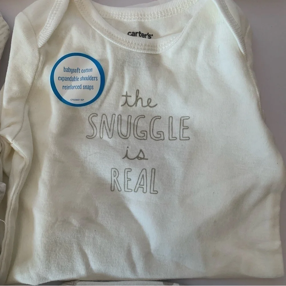 NWT. CARTER’S Hippo, Sun, & Moon 6 Pack Bodysuits